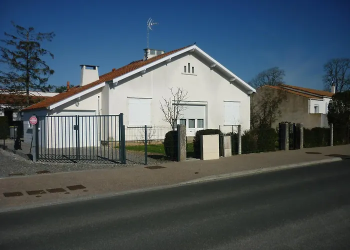 別荘 Maison 20mn De La エグファイユ・ドニ